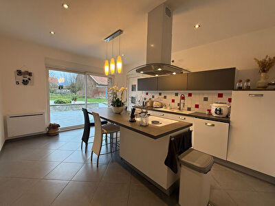Coup de coeur assuré : maison individuelle entiérement rénovée avec garage
