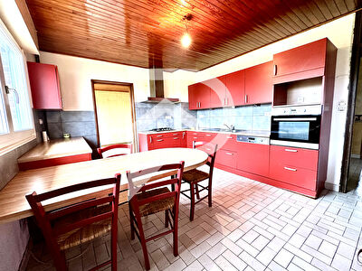 Pavillon individuel 6 chambres sur sous sol complet