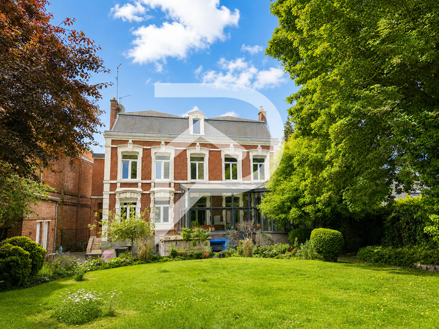 Photo du bien : Maison 10 pièces 356 m2