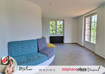 Maison Vesoul 8 pièce(s) 234.74 m2