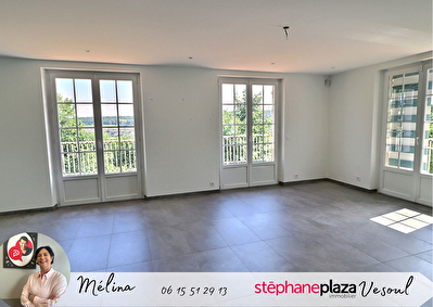 Maison Vesoul 8 pièce(s) 234.74 m2