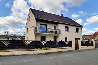 Maison Auxon 8 pièce(s) 186.95 m2