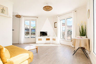Appartement Les Lilas 2 pièce(s) 30.95 m2 LES LILAS photo 2