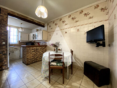 Maison Romainville 5 pièce(s) 95.7 m2 ROMAINVILLE photo 2
