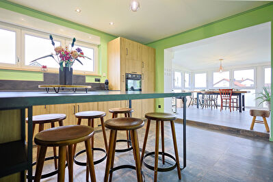 Maison individuelle rénovée, volumes généreux et cadre paisible à LELLING