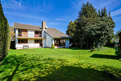 MAISON SAINT-AVOLD 8 pièces 215 m²