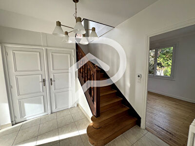 LOCATION Maison Louveciennes 7 pièces 130 m2 avec jardin