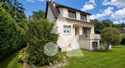 Maison 5 pièces 102 m² · à Saint-Sébastien-de-Morsent · 102 m² · 185 000 €