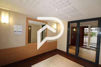 Appartement Creil 1 pièce(s) 30.44 m2