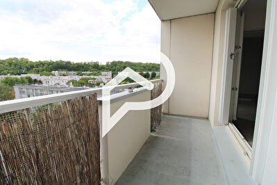 Appartement Nogent-sur-oise 2 pièce(s) 51 m2