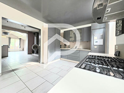 Maison Creil 5 pièce(s) 131m2