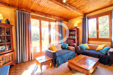 Deux villas avec piscine sur 2400 m2 de terrain à Saint Julien