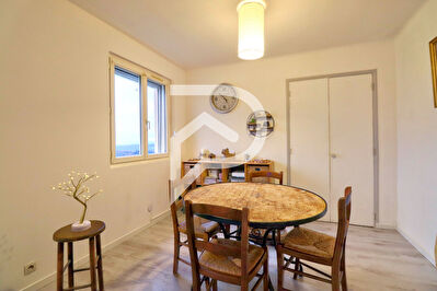Appartement Valensole type 5/6 de 100 m2  avec vue dégagée