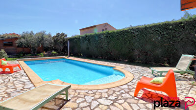 VILLA TYPE 5 AVEC DEPENDANCE ET PISCINE SUR 1100M2 DE JARDIN ARBORE