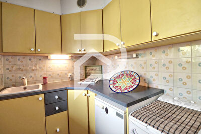 STUDIO MEUBLE DE 26.50M2 EN REZ DE CHAUSSEE AVEC JARDIN PROCHE DES THERMES