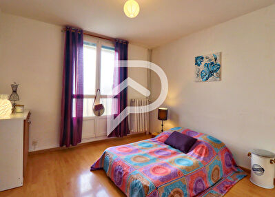 APPARTEMENT TYPE 3 AVEC GARAGE DOUBLE BALCON ET JARDIN COMMUN