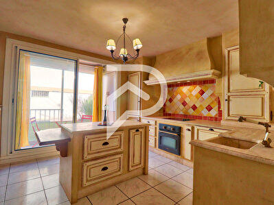APPARTEMENT TYPE 3 AVEC GARAGE DOUBLE BALCON ET JARDIN COMMUN