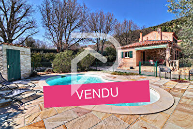 VILLA TYPE 7 DE 136M2 AVEC PISCINE SUR 1000M2 DE JARDIN ARBORE
