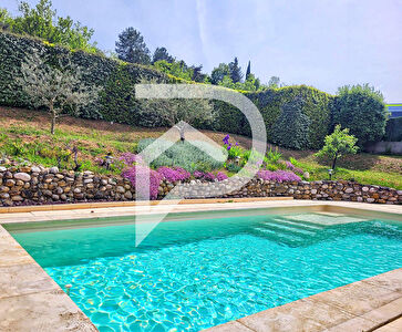 VILLA TYPE 5 AVEC PISCINE ET JARDIN SUR 730M2 DE TERRAIN