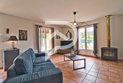 VILLA TYPE 5 AVEC PISCINE ET JARDIN SUR 730M2 DE TERRAIN