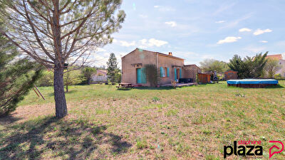 VILLA TYPE 4 80 M2 AVEC  GARAGE ET GRAND TERRAIN ARBORÉ ET PISCINE