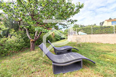VILLA TYPE 4 DE 90M2 AVEC PISCINE ET JARDIN DE 730M2