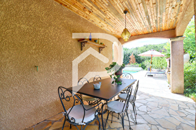 VILLA TYPE 4 DE 90M2 AVEC PISCINE ET JARDIN DE 730M2