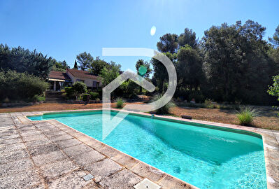 MAISON TYPE 4 DE 123M2 AVEC VERANDA JARDIN ET PISCINE