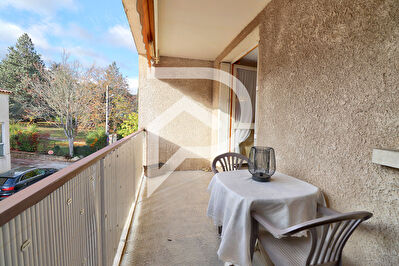 STUDIO LUMINEUX DE 23.87M2 AVEC BALCON, ASCENSEUR, GARAGE ET CAVE