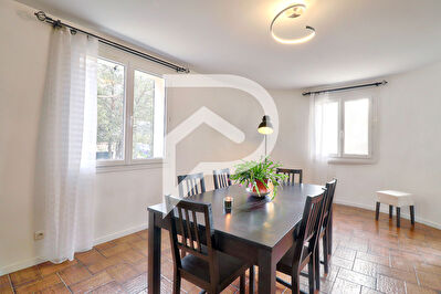 REZ-DE-BASTIDE TYPE 3 DE 99 m2 MEUBLE AVEC 400M2 DE JARDIN PRIVATIF