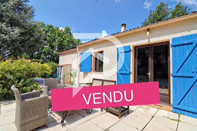 VILLA T5 AVEC GRAND JARDIN PISCINE ET GARAGE
