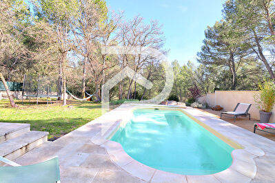 VILLA TYPE 4  AVEC PISCINE JARDIN CLOS ET GARAGE