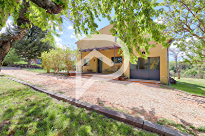 MAGNIFIQUE VILLA AU CALME SUR 4735M2 DE TERRAIN