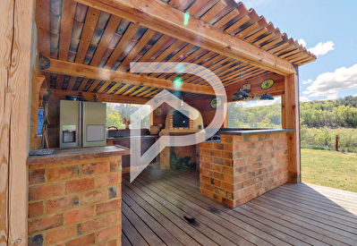 MAGNIFIQUE VILLA AU CALME SUR 4735M2 DE TERRAIN