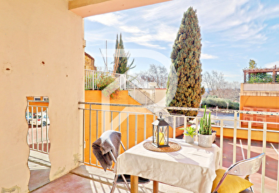 APPARTEMENT T1 AVEC BALCON CAVE ET ASCENSEUR PROCHE CENTRE VILLE