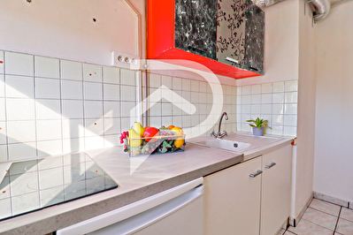 APPARTEMENT T1 AVEC BALCON CAVE ET ASCENSEUR PROCHE CENTRE VILLE