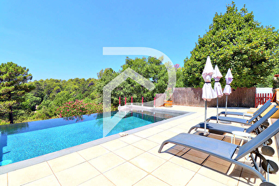 VILLA LA VERDIÈRE TYPE 6 DE 169 M2 ENVIRON AVEC VUE DEGAGEE PISCINE SUR 3000M2 DE JARDIN