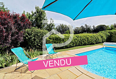 VILLA TYPE 4 AVEC PISCINE SANS VIS A VIS ET JARDIN ARBORE DE 1600M2