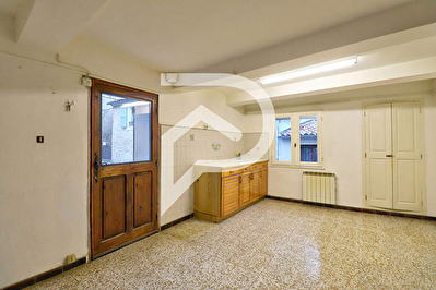 MAISON DE VILLAGE AU CALME TYPE 4 AVEC BALCON ET GARAGE AVEC DEUX ENTREES INDEPENDANTES