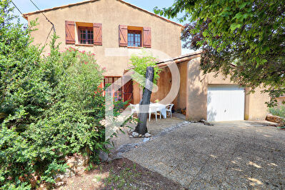 VILLA AVEC TERRASSE JARDIN ET GARAGE PROCHE DES COMMODITES