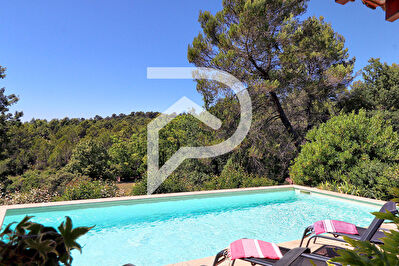 VILLA TYPE 4 DE 125 m2 AVEC PISCINE GARAGE ET DÉPENDANCE SUR 21000M2 DE PROPRIÉTÉ