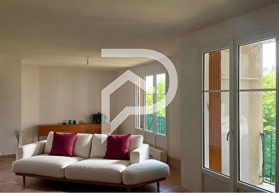 APPARTEMENT TYPE4  DE 83 M2 AVEC BALCON AU CALME PARKING SECURISE  ET CAVE