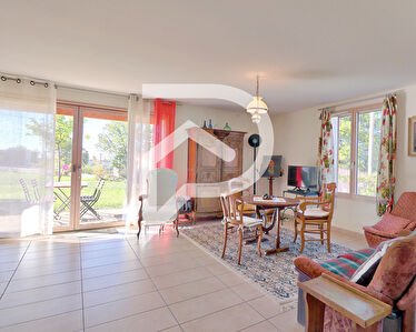 VILLA TYPE 4 RECENTE AU CALME SUR 1213M2 DE JARDIN AVEC GARAGE