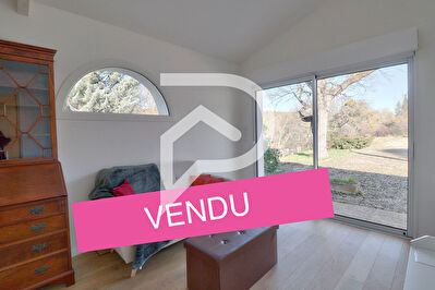 VILLA RIEZ AVEC VUE IMPRENABLE TYPE 4 SUR 1967M2 DE TERRAIN TROIS GARAGES ET FORAGE