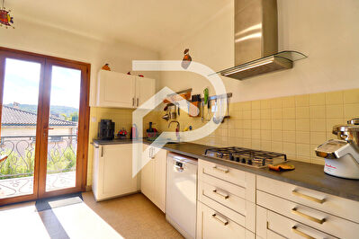 VILLA FAMILIALE DE 243M2 AVEC JARDIN PUIT ATELIER