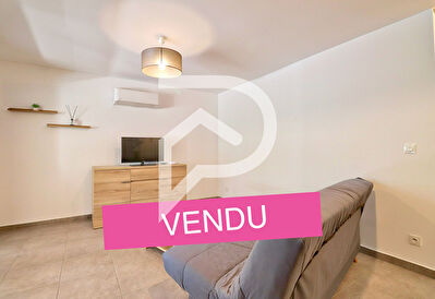 APPARTEMENT TYPE 2 AVEC TERRASSE ET PLACE DE PARKING GREOUX LES BAINS RESIDENCE RECENTE