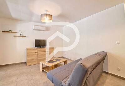 APPARTEMENT TYPE 2 AVEC TERRASSE ET PLACE DE PARKING GREOUX LES BAINS RESIDENCE RECENTE