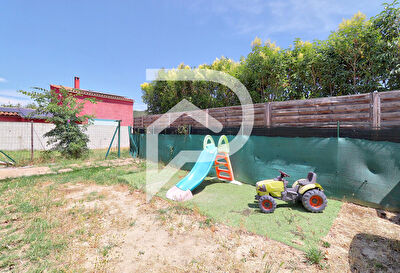 APPARTEMENT TYPE 3 AVEC JARDIN PRIVATIF DEUX PLACES DE PARKING VINON SUR VERDON