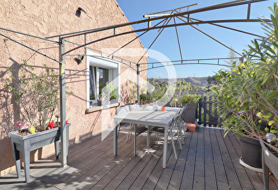 À VENDRE MAISON FAMILIALE AVEC DÉPENDANCE AUX PENNES MIRABEAU