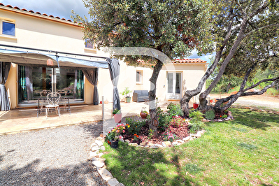 VILLA TYPE 5 SANS VIS A VIS SUR 6850M2 DE JARDIN ARBORE